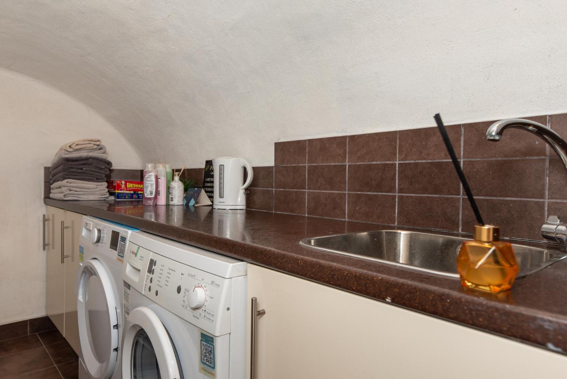 3 Bedroom Apartment With Private Terrace In Pimlico, Westminster, Victoria Londra Esterno foto