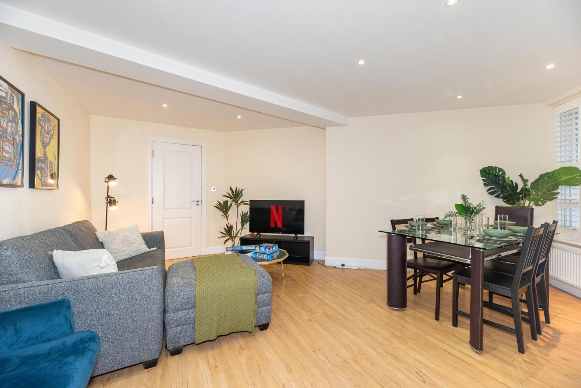 3 Bedroom Apartment With Private Terrace In Pimlico, Westminster, Victoria Londra Esterno foto
