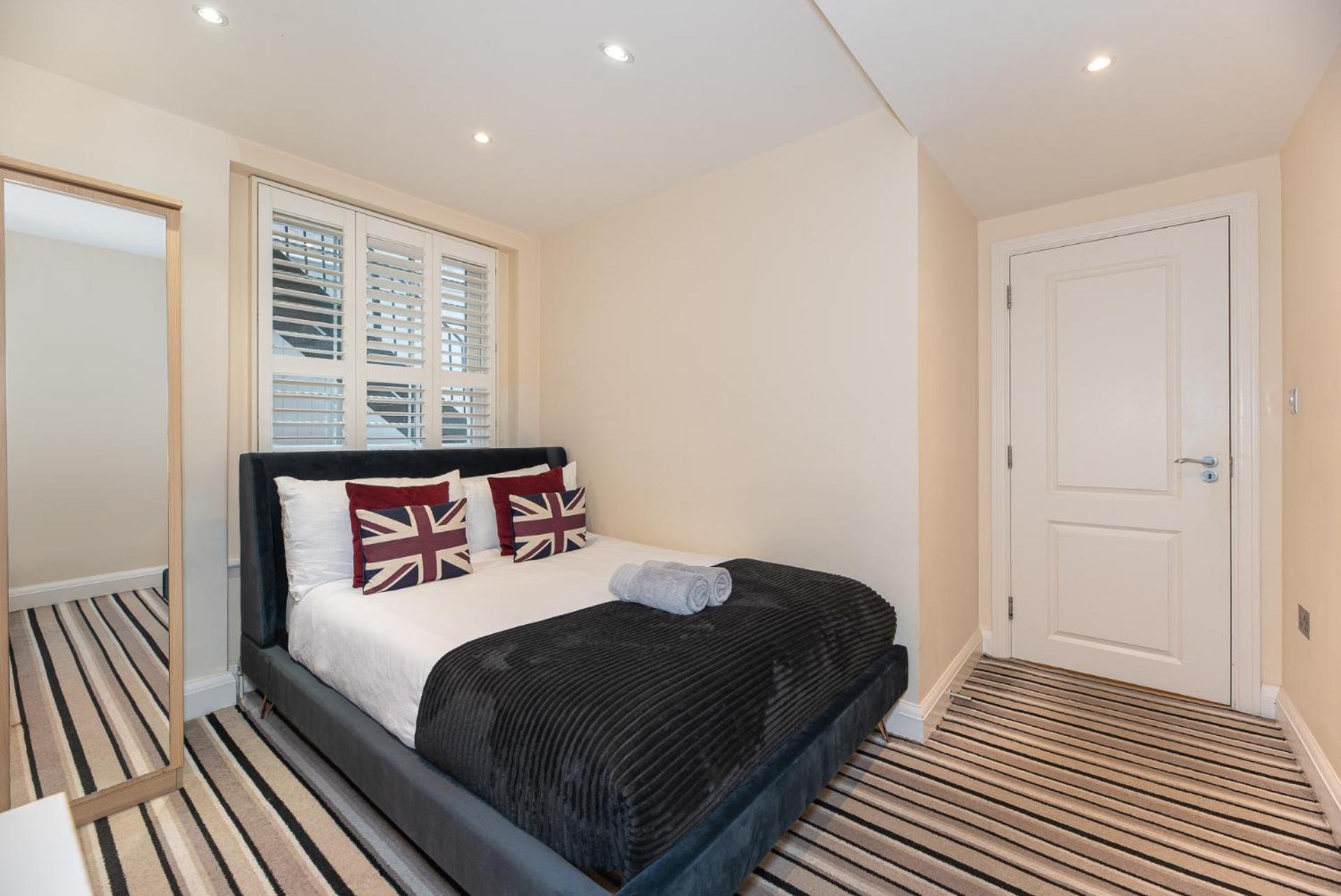 3 Bedroom Apartment With Private Terrace In Pimlico, Westminster, Victoria Londra Esterno foto