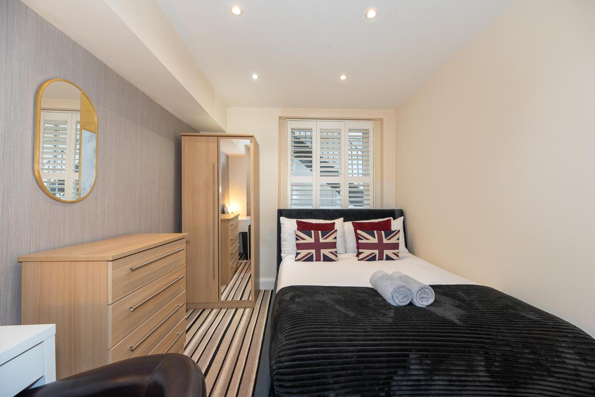 3 Bedroom Apartment With Private Terrace In Pimlico, Westminster, Victoria Londra Esterno foto