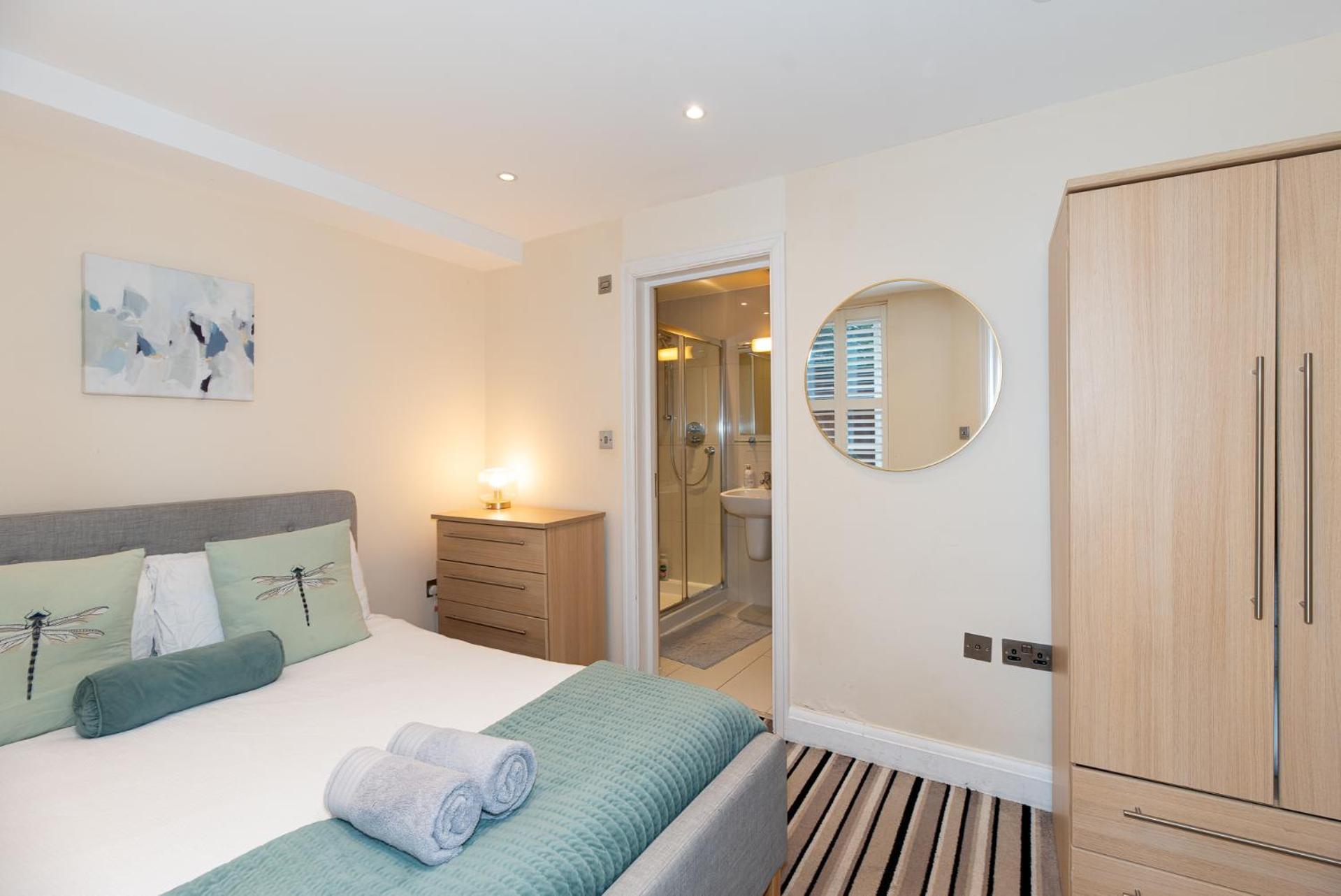 3 Bedroom Apartment With Private Terrace In Pimlico, Westminster, Victoria Londra Esterno foto