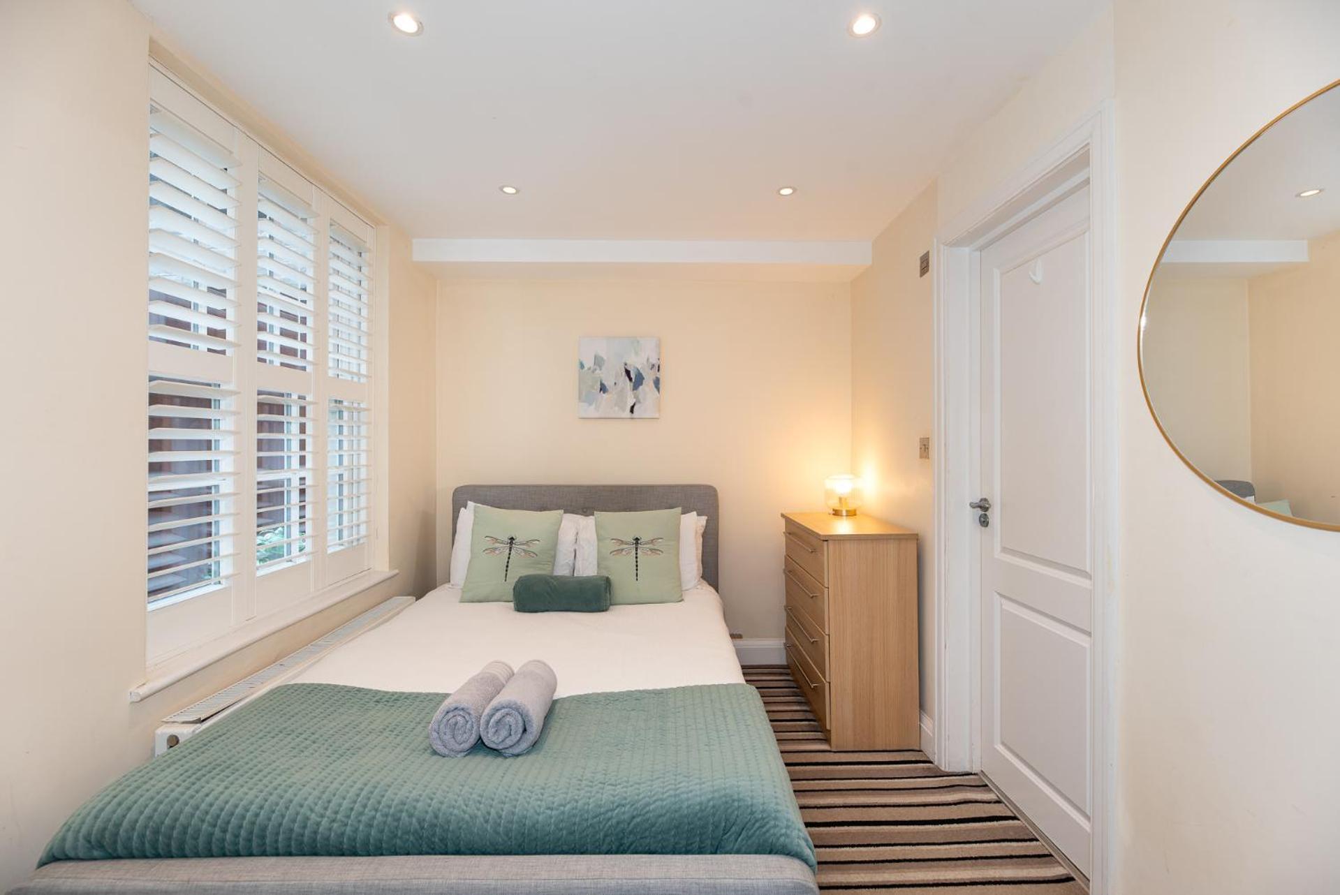 3 Bedroom Apartment With Private Terrace In Pimlico, Westminster, Victoria Londra Esterno foto