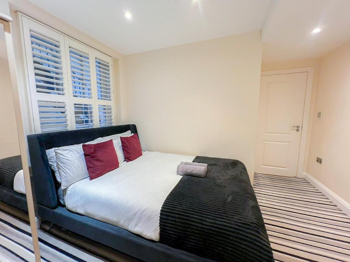 3 Bedroom Apartment With Private Terrace In Pimlico, Westminster, Victoria Londra Esterno foto