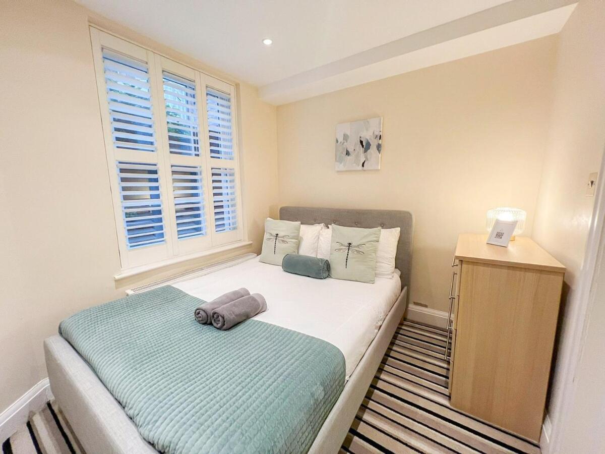 3 Bedroom Apartment With Private Terrace In Pimlico, Westminster, Victoria Londra Esterno foto