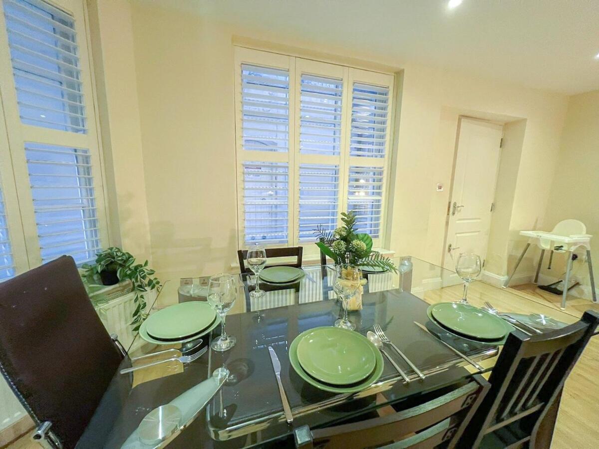 3 Bedroom Apartment With Private Terrace In Pimlico, Westminster, Victoria Londra Esterno foto